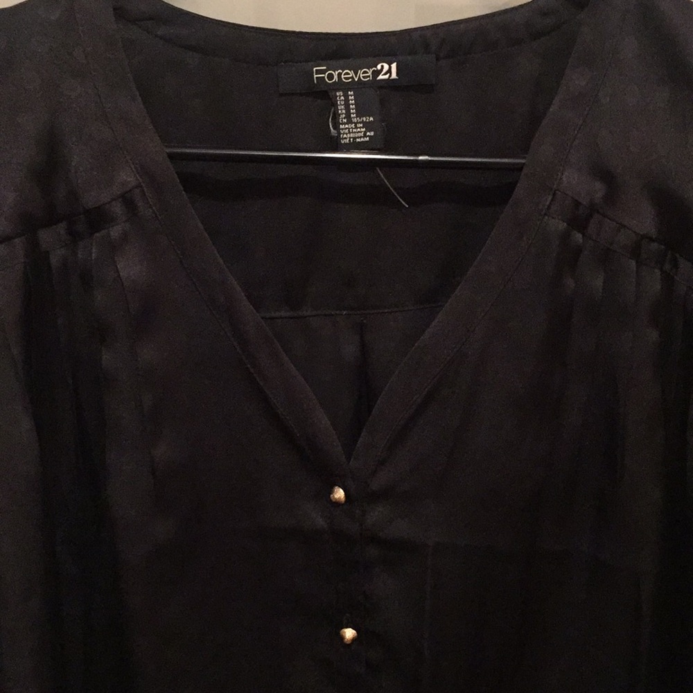 Button down blouse - Picture 2 of 5